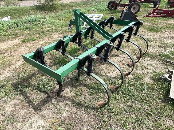 john-deere-7-image-1