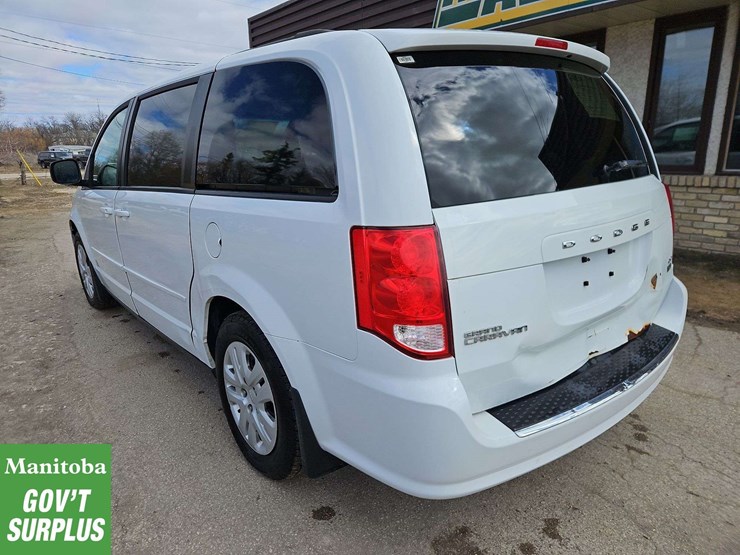 2014-dodge-grand-caravan-image-10