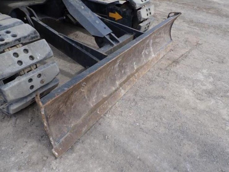 2022-deere-75g-image-39