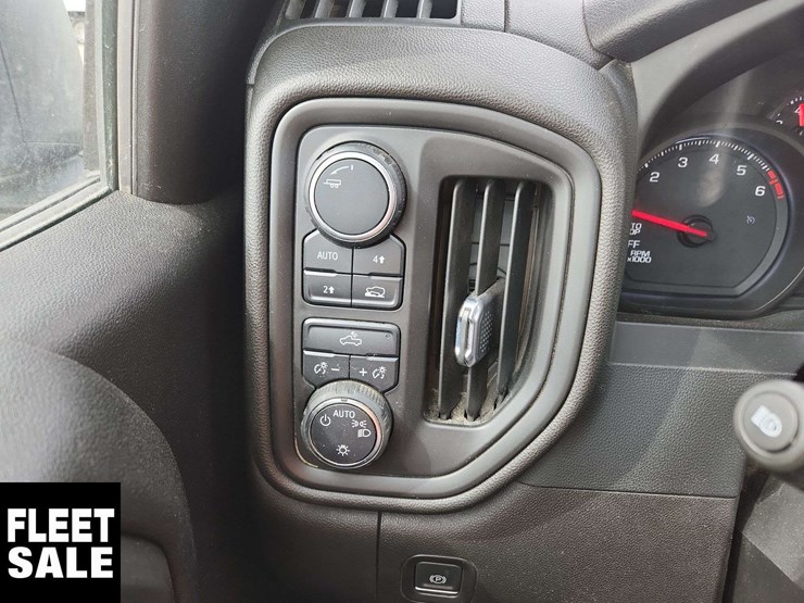 2022-chevrolet-silverado-1500-image-22