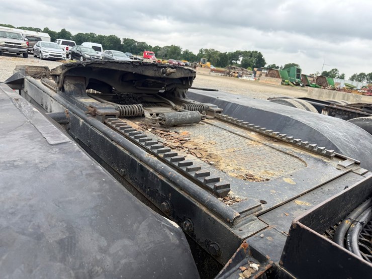 peterbilt-357-image-24