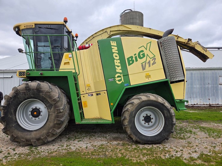 2007-krone-big-xv12-self-propelled-chopper-image-23