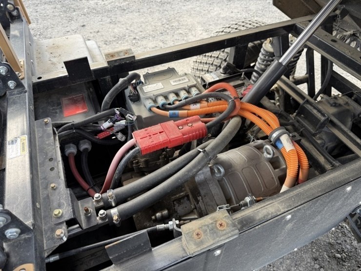 2022-tuatara-1500e-4wd-utility-cart-image-18