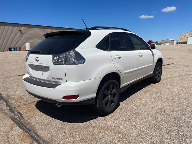 2004-lexus-rx330-image-6
