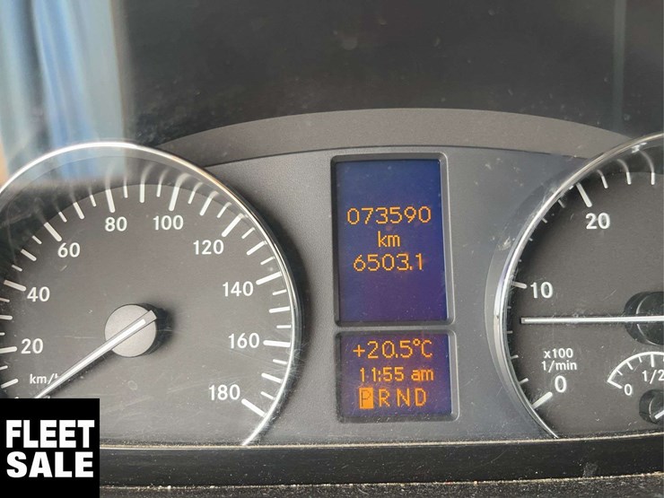 2018-mercedes-benz-sprinter-3500-image-23