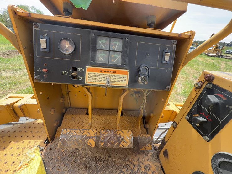 1995-caterpillar-d4c-image-33