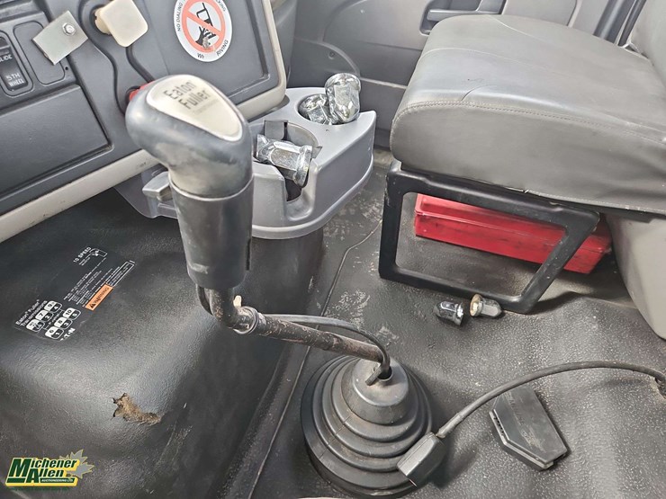 2012-international-transtar-8600-image-32