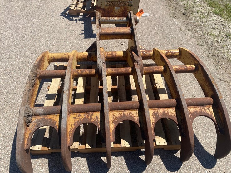 #8764-•-excavator-rock-rake-image-2
