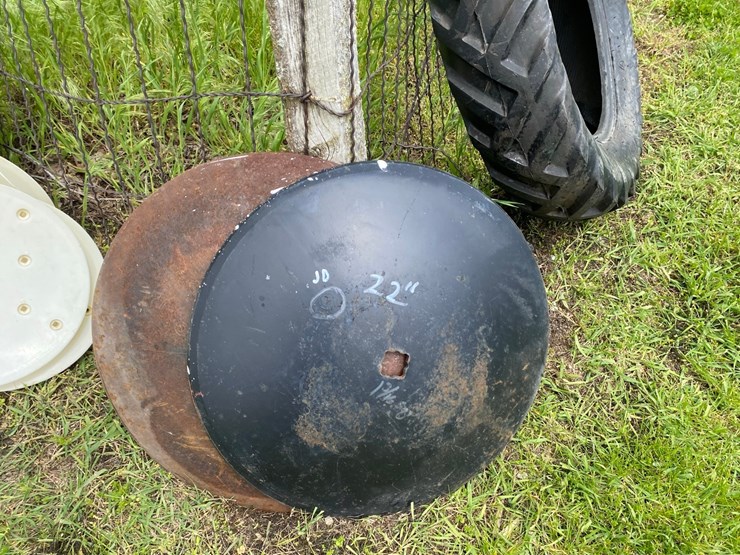 new-john-deere-22"--disc-blades-image-1