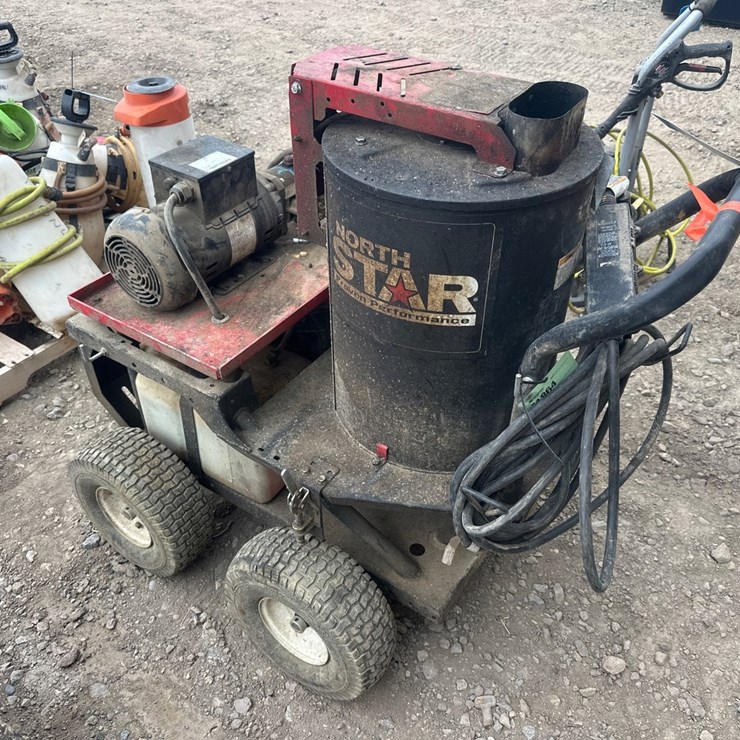 #2445 • North Star Hot Water Pressure Washer