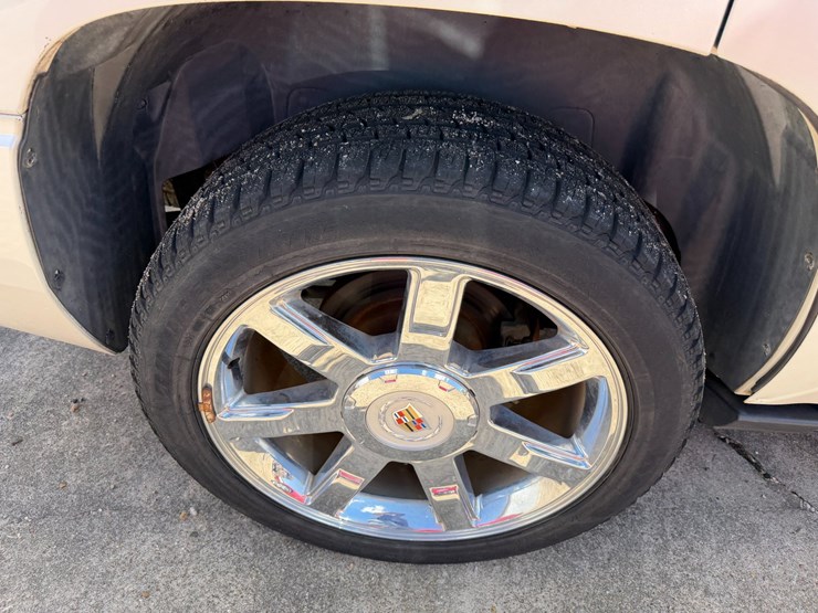 2007-cadillac-escalade-image-11