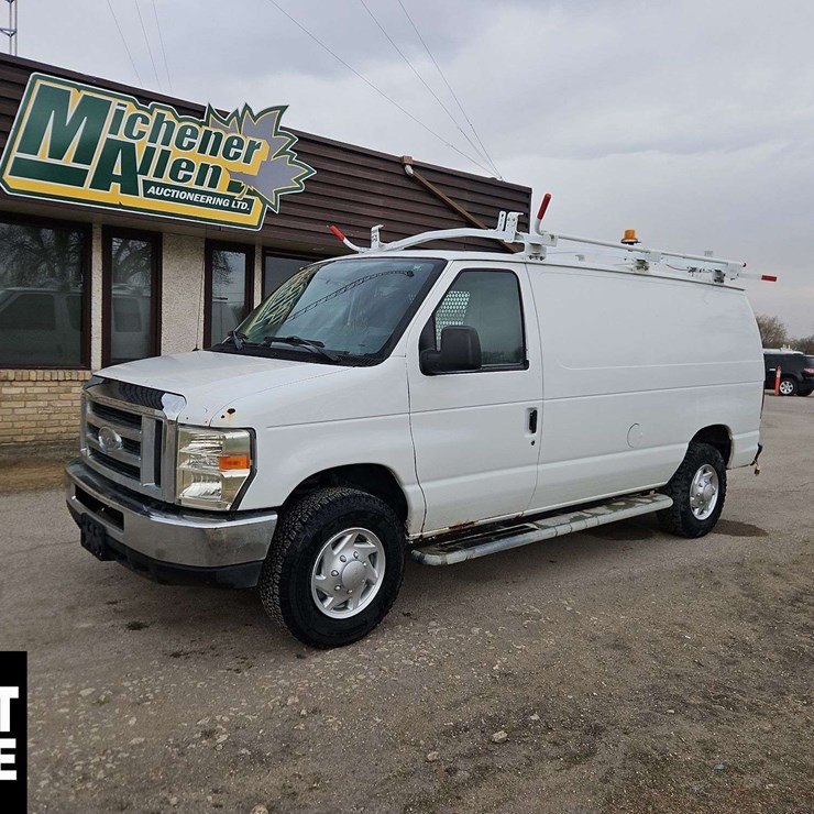 2013 FORD CARGO