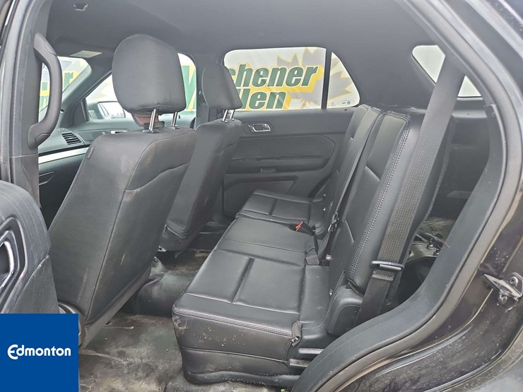 2019-ford-explorer-image-34