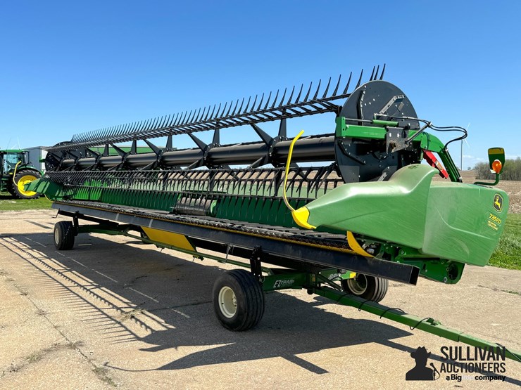 2019-john-deere-735fd-image-3