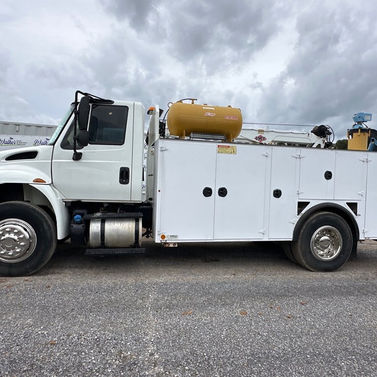2015 INTERNATIONAL DURASTAR 4400