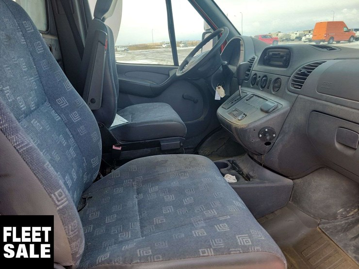 2005-dodge-sprinter-2500-image-21