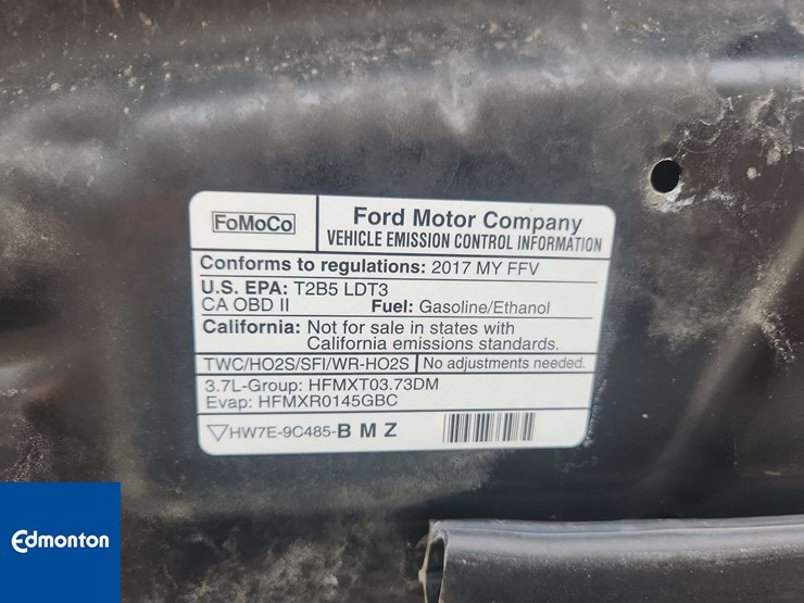 2017-ford-explorer-image-27