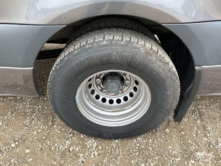 2021-mercedes-benz-sprinter-4500-image-36