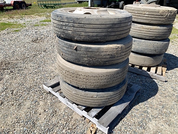 4---295/75r22.5-rims-and-tires-image-1