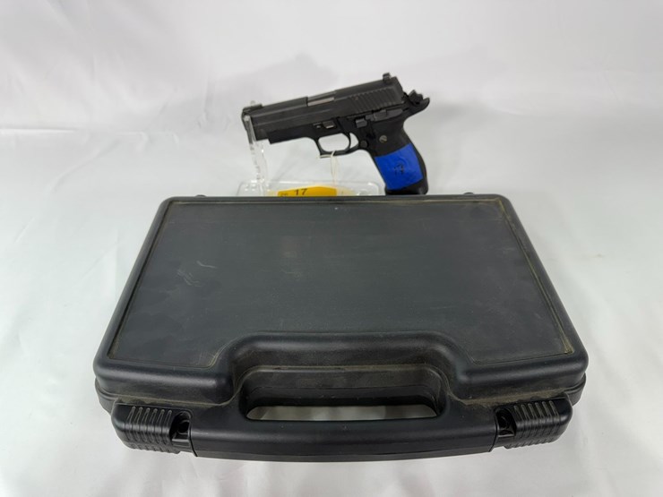 #17-•-sig-sauer-p226-9mm-pistol-uu768932-image-1