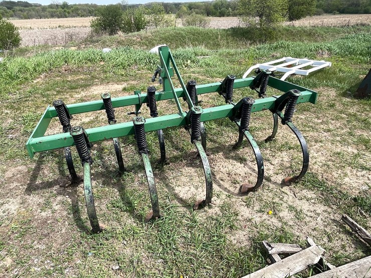 john-deere-7-image-2