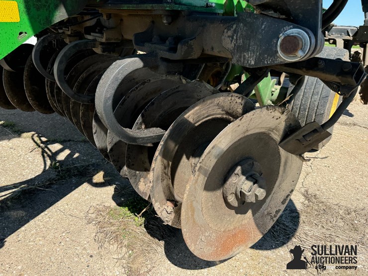 2019-john-deere-2623vt-image-13