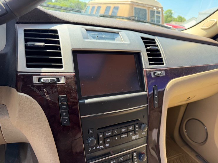 2007-cadillac-escalade-image-86