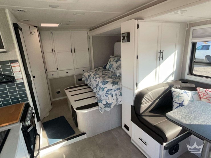 2021-mercedes-benz-sprinter-3500-xd-image-26