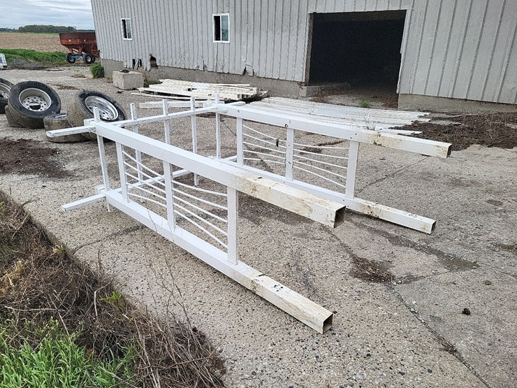 pvc-white-arbor-image-7