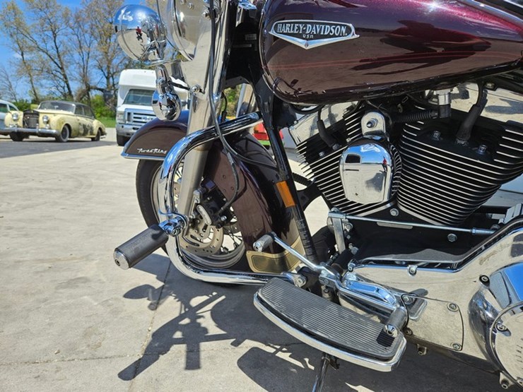 #6179-•-2006-harley-davidson-road-king-motorcycle-image-30