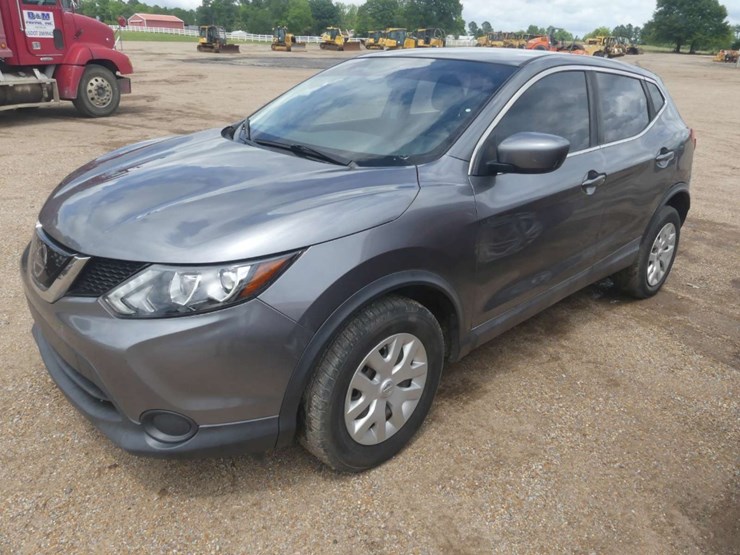 2018-nissan-rogue-image-1