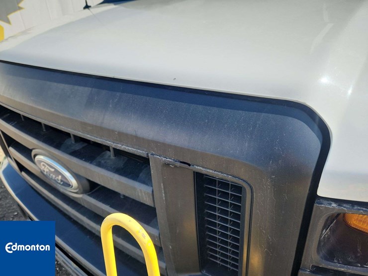 2012-ford-cargo-image-49