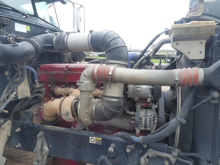 2008-peterbilt-389-image-12