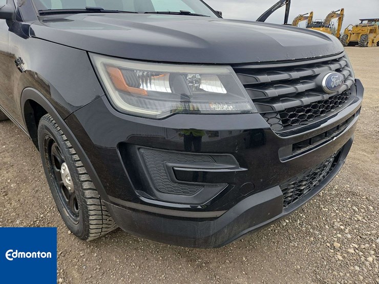 2016-ford-explorer-image-10