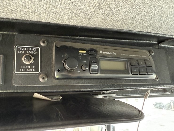 1994-kenworth-t800b-image-42