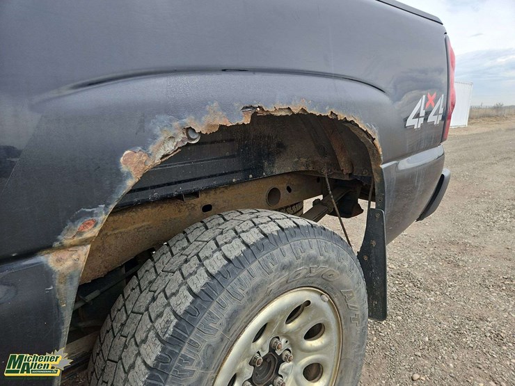 2005-chevrolet-silverado-1500-image-32