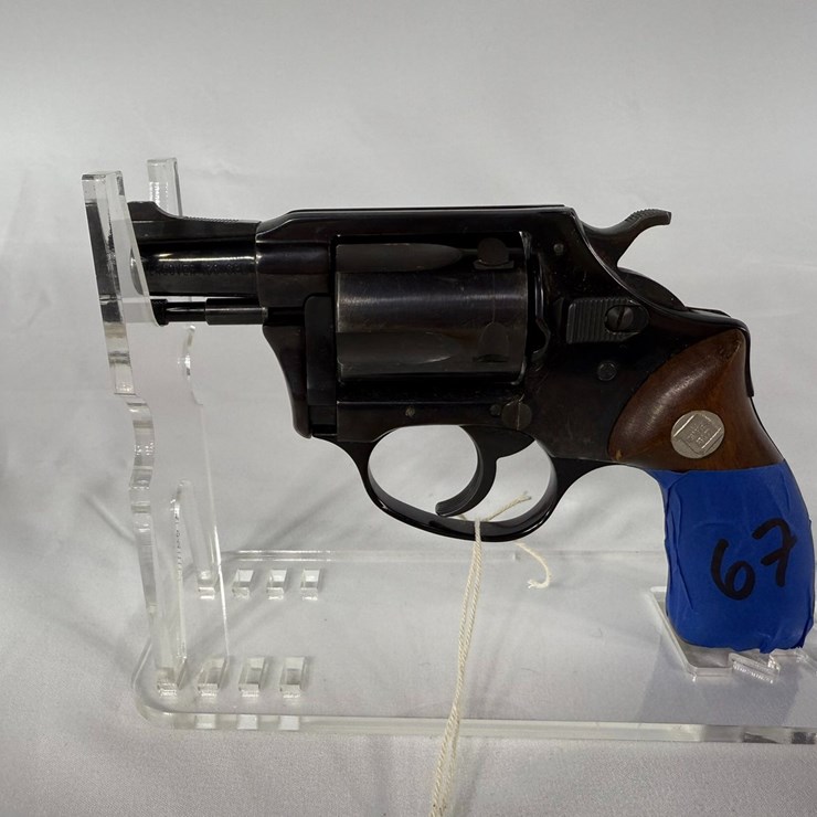 #67 • Charter Arms Undercover 38 Special Revolver 337494