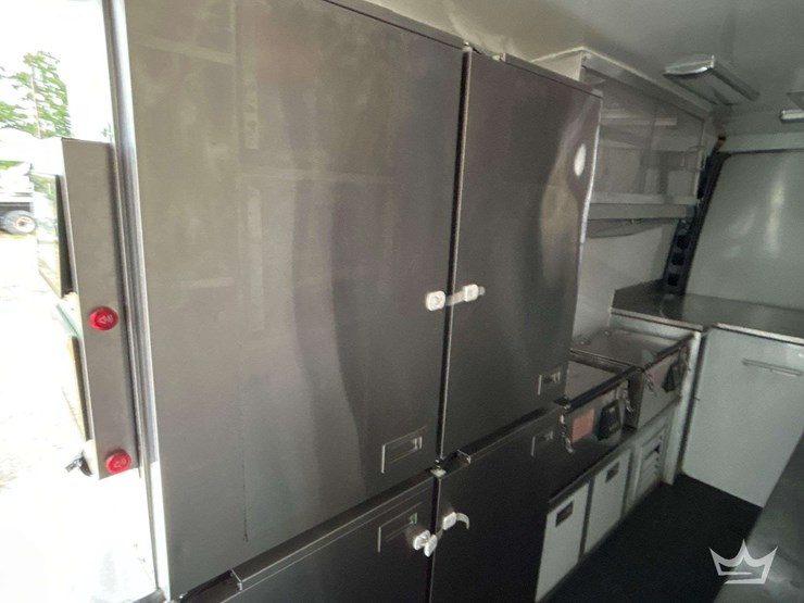 2021-mercedes-benz-sprinter-4500-image-27