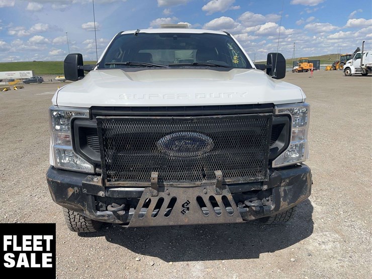 2021-ford-f350-image-9