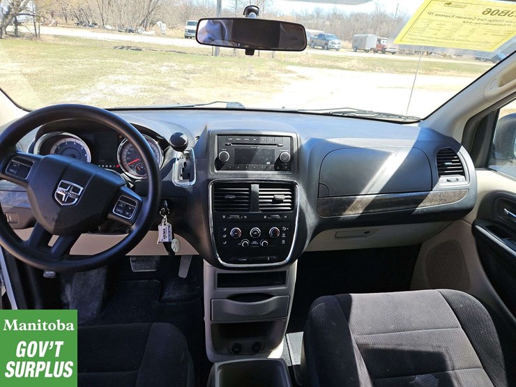 2011-dodge-grand-caravan-image-23