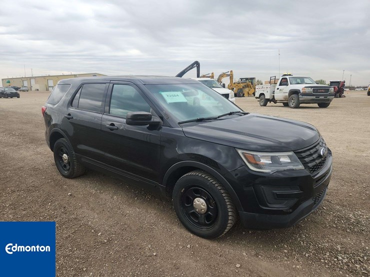 2016-ford-explorer-image-2