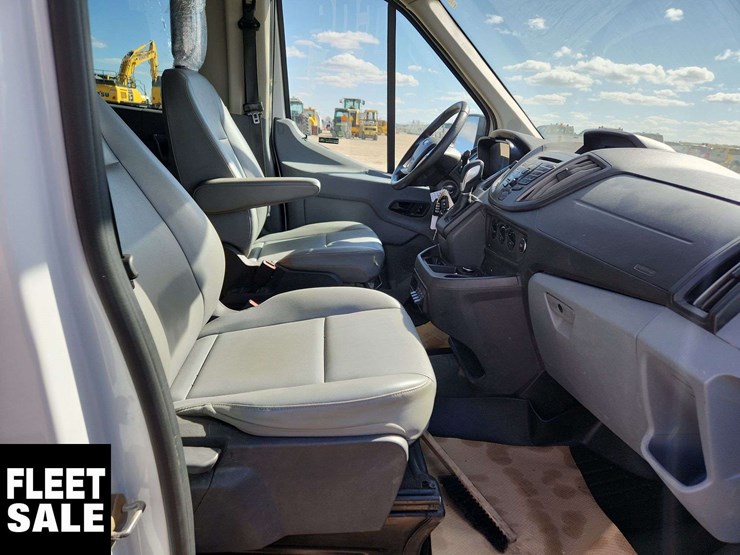 2019-ford-transit-image-26