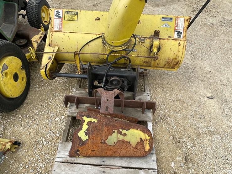 john-deere-318-image-23