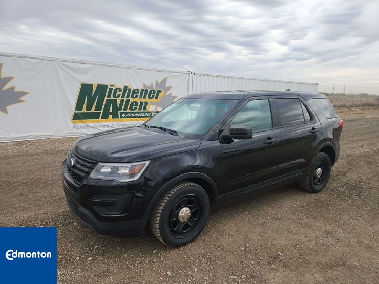 2016-ford-explorer-image-1