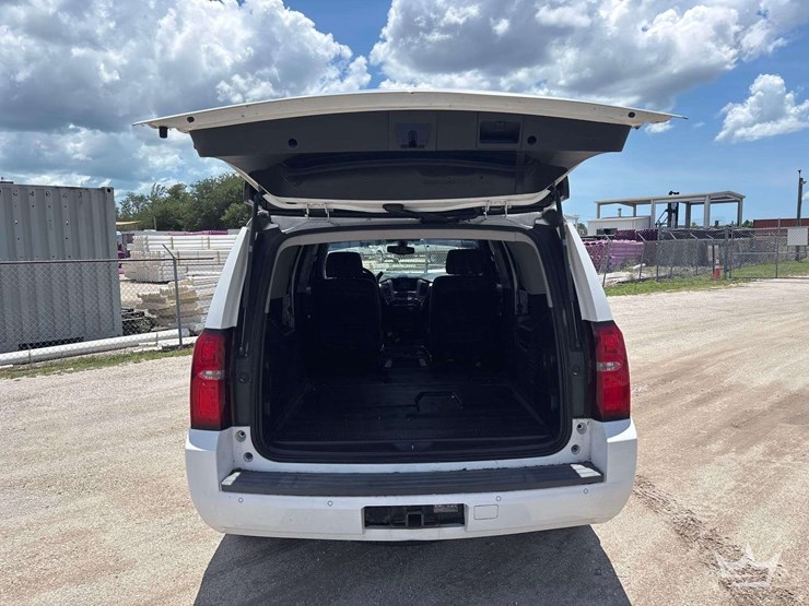 2015-chevrolet-tahoe-image-5