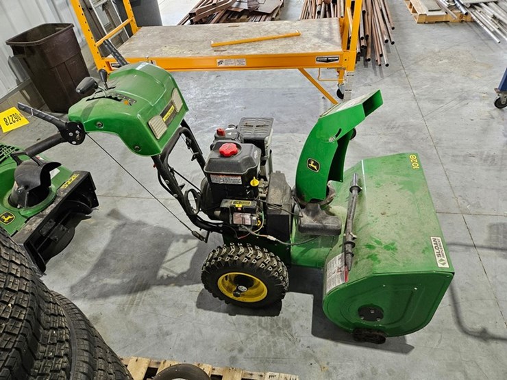 #6278-•-john-deere-1028-self-propelled-snow-blower-image-6