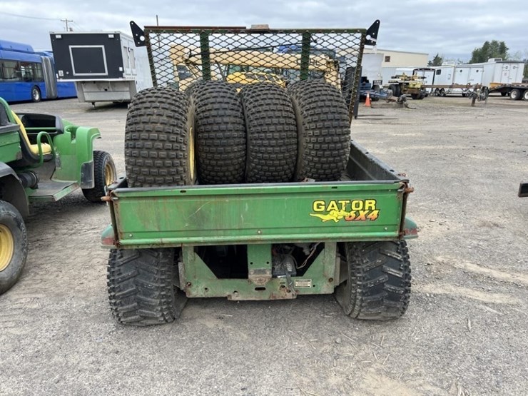 john-deere-gator-image-4