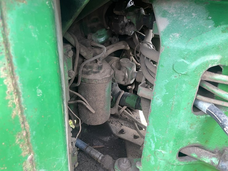 john-deere-8640-image-35