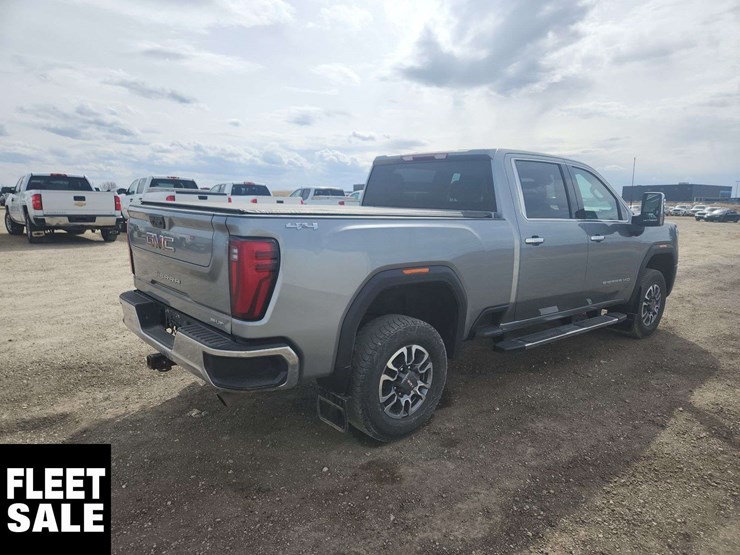 2024-gmc-sierra-2500hd-image-4