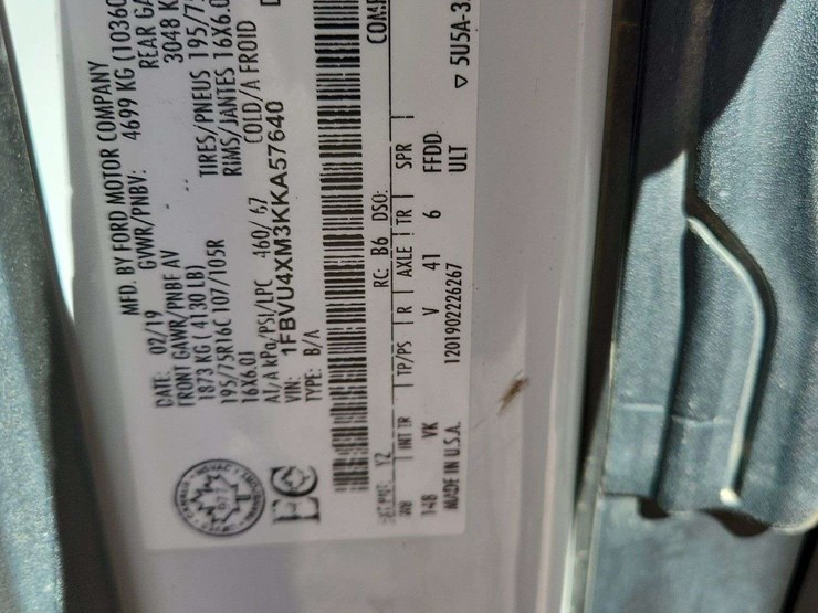 2019-ford-transit-image-34